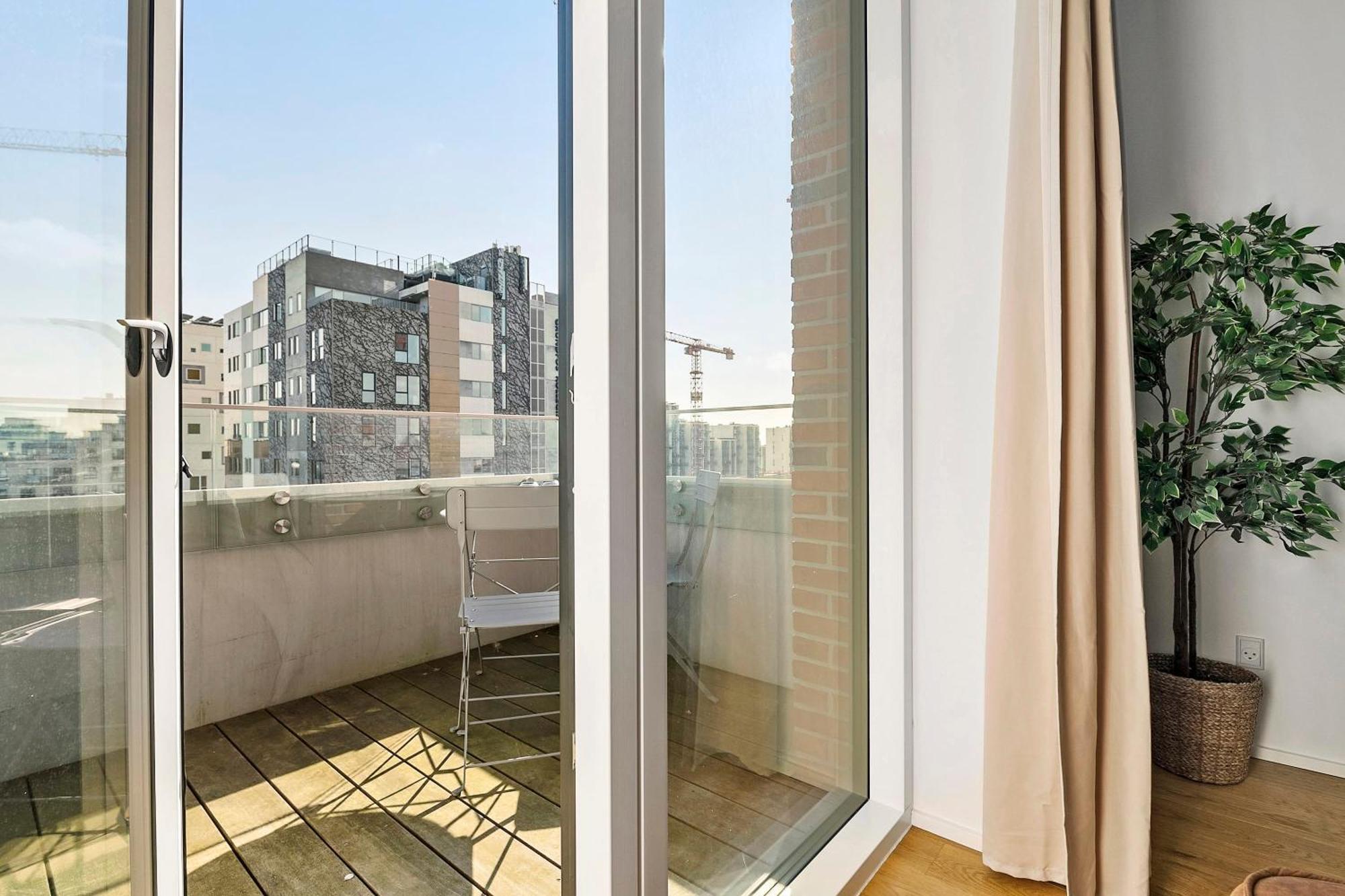 Spacious Waterfront With Marina And Sea View *